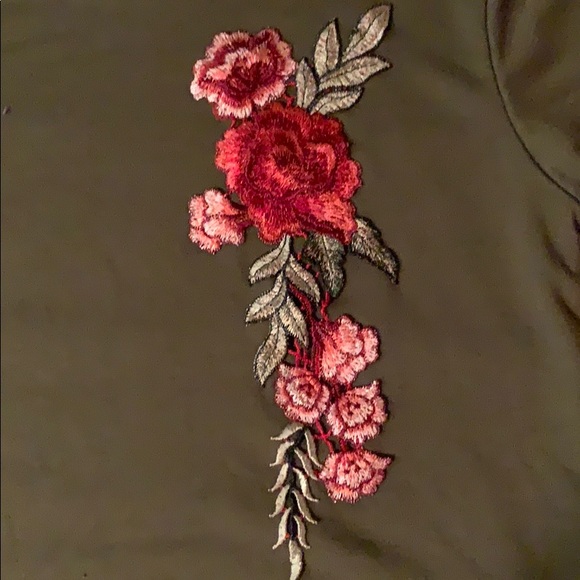 Crop top - Picture 2 of 2